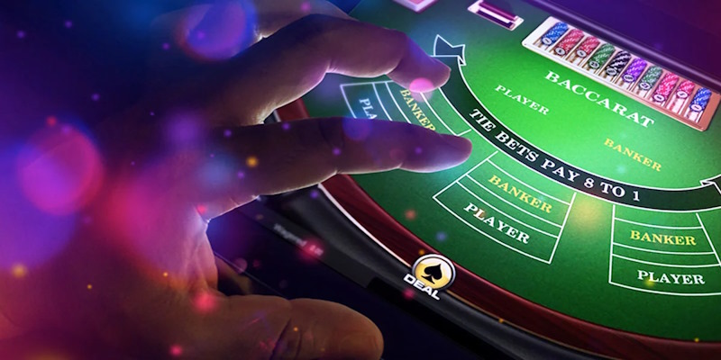 Baccarat online là phiên bản trực tuyến của tựa game sòng bạc nổi tiếng